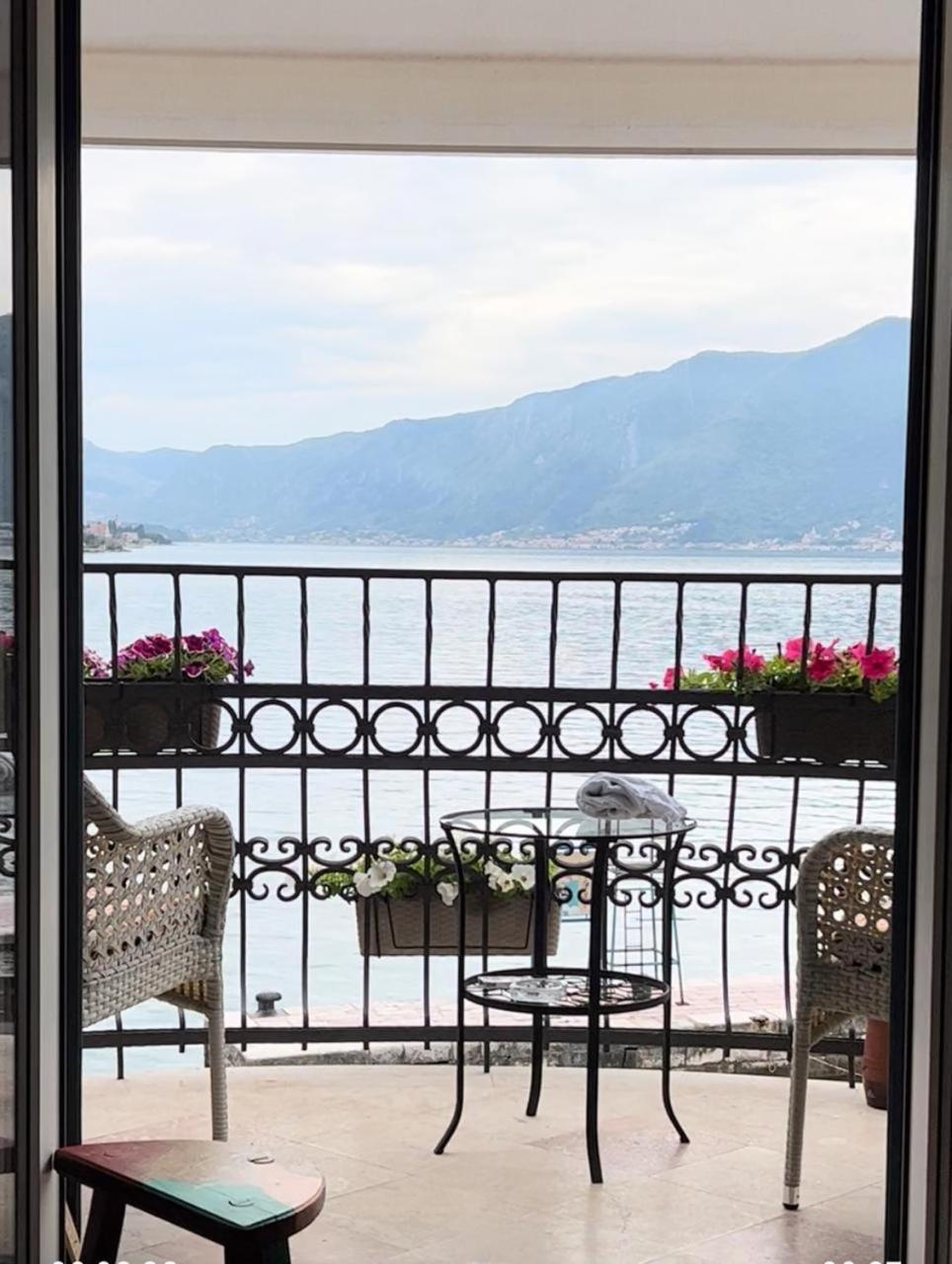 Apartment Lukiduki At The Beach - Kotor Ngoại thất bức ảnh